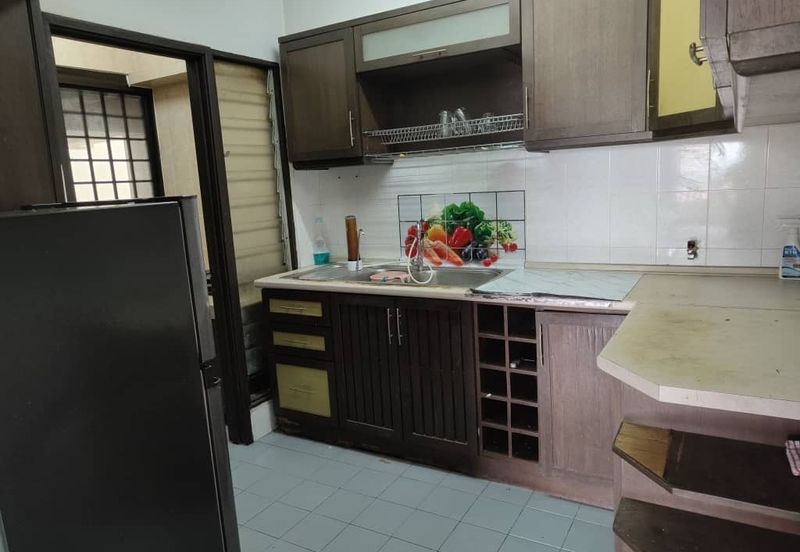 Anjung Hijau (Greenfield Apartment)