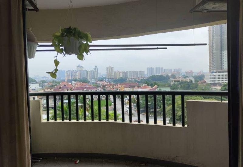Anjung Hijau (Greenfield Apartment)