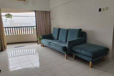 Anjung Hijau (Greenfield Apartment)