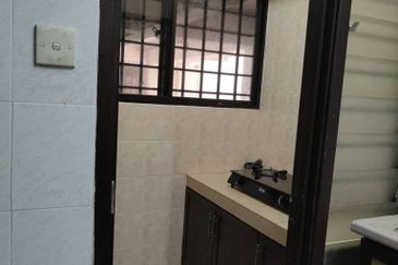 Anjung Hijau (Greenfield Apartment)