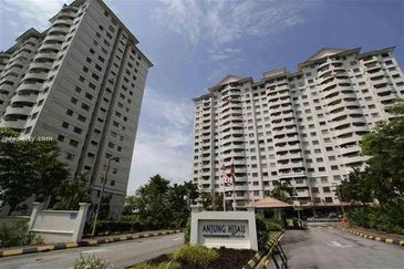 Anjung Hijau (Greenfield Apartment)