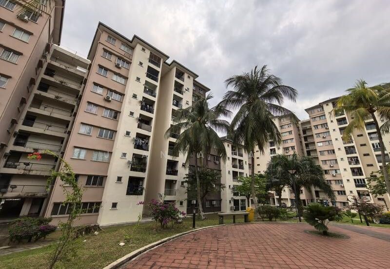Sri Damansara Courts