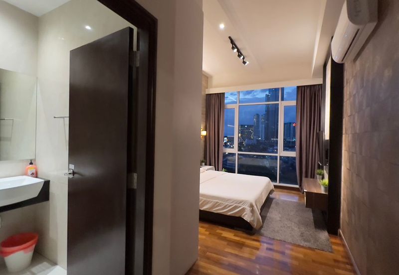 Paragon Suites @ CIQ