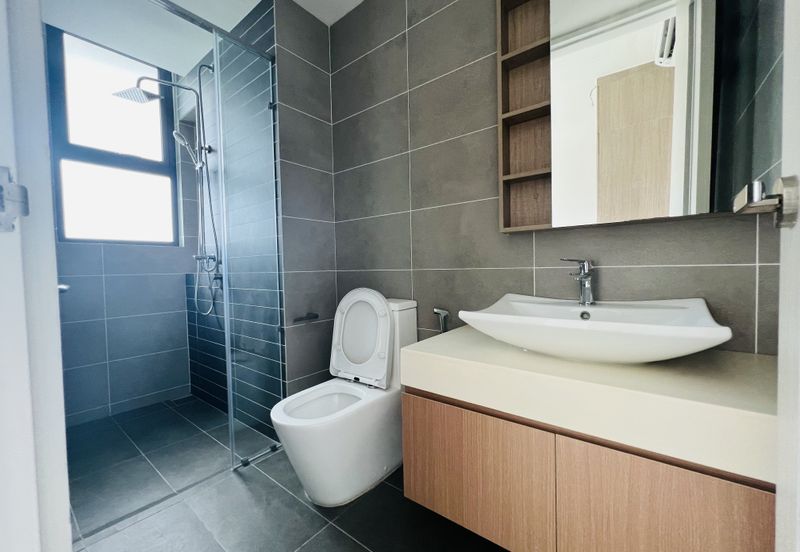 The M @ Medini Macrolink