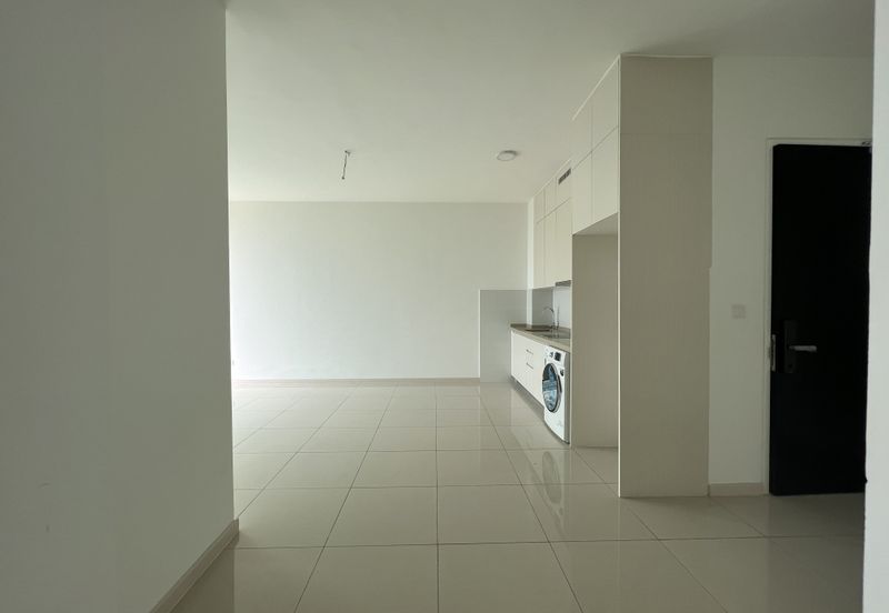 The M @ Medini Macrolink