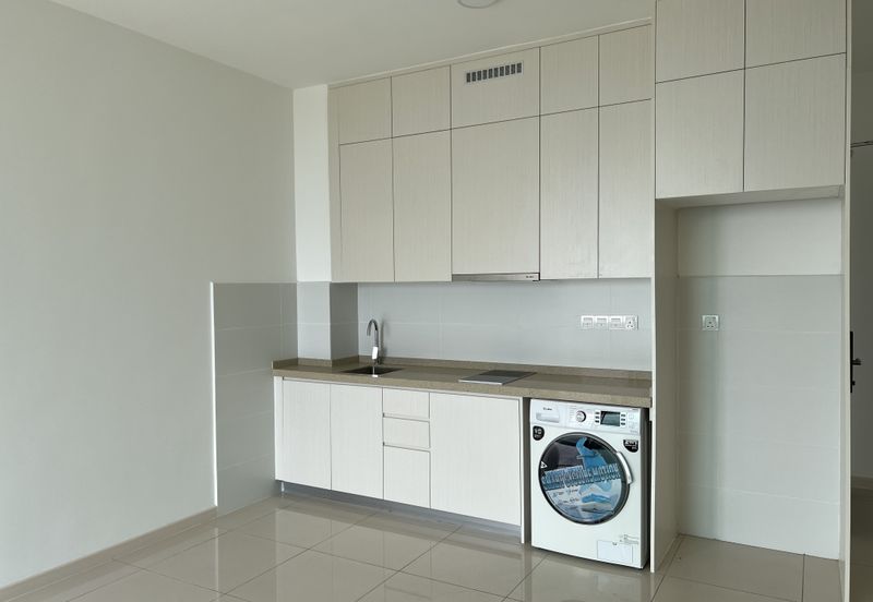 The M @ Medini Macrolink