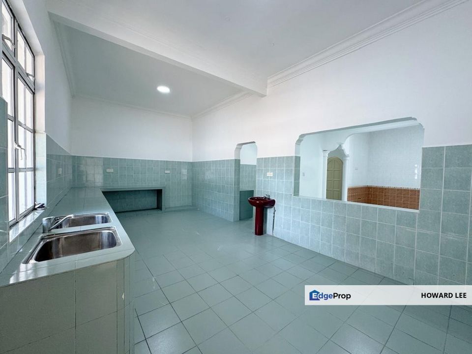 Kulai IOI Gate A,Huge Semi D for sale, Johor, Kulai