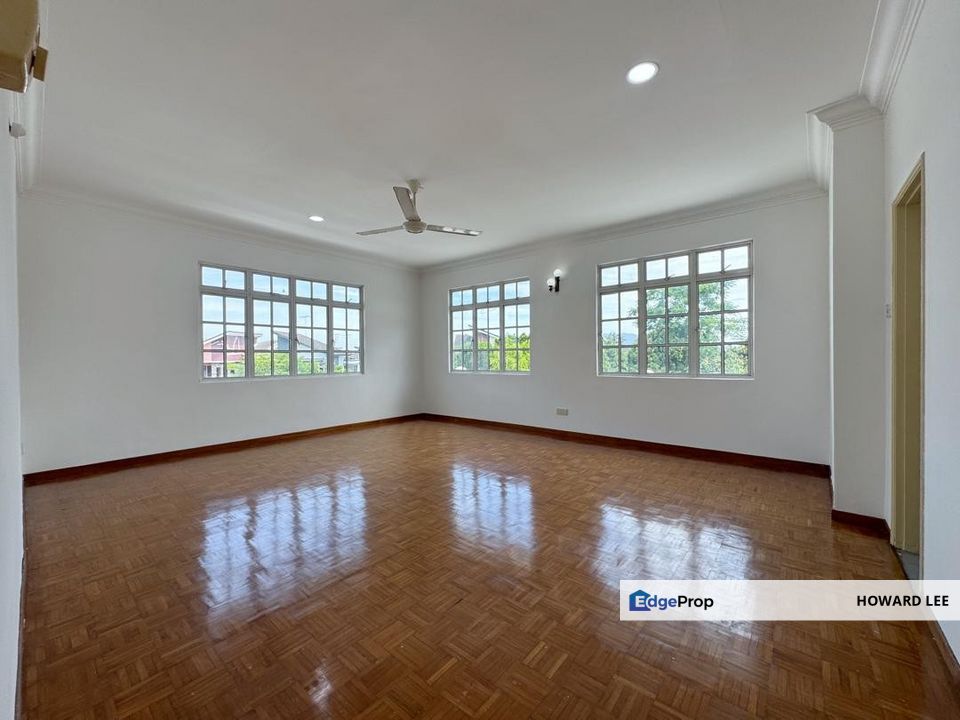 Kulai IOI Gate A,Huge Semi D for sale, Johor, Kulai