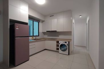 The M @ Medini Macrolink