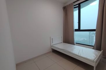 The M @ Medini Macrolink