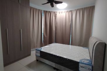 The M @ Medini Macrolink