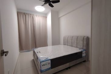 The M @ Medini Macrolink