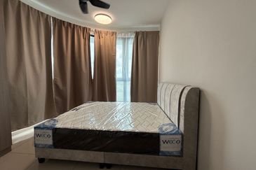 The M @ Medini Macrolink