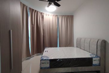 The M @ Medini Macrolink