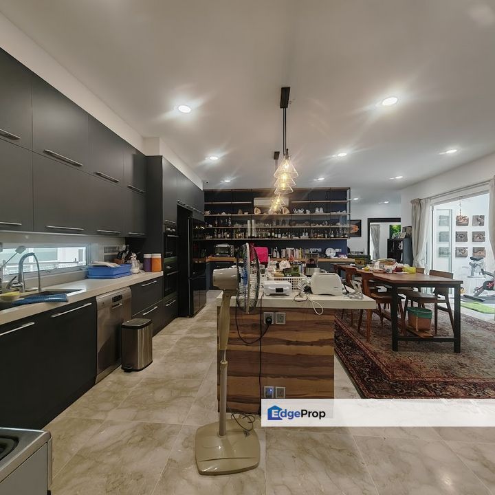 East ledang bungalow with swimming pool, Johor, Nusajaya