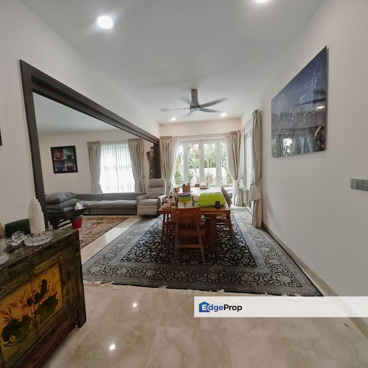 East ledang bungalow with swimming pool, Johor, Nusajaya