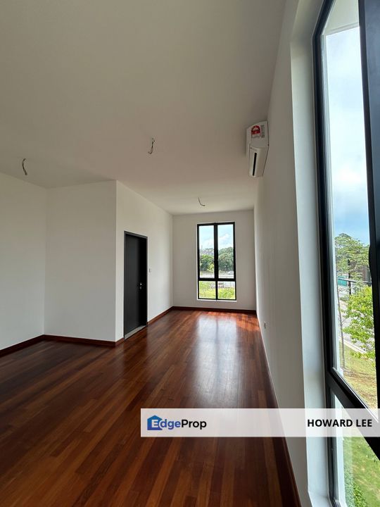 Suria Hills Bungalow, Johor, 