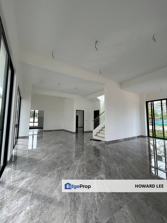 Suria Hills Bungalow, Johor, 