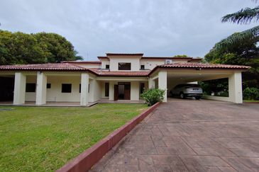 IOI Beverly Row @ IOI Resort City