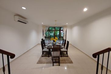 IOI Beverly Row @ IOI Resort City