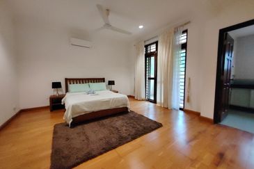 IOI Beverly Row @ IOI Resort City