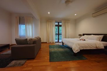 IOI Beverly Row @ IOI Resort City