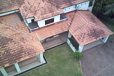 IOI Beverly Row @ IOI Resort City