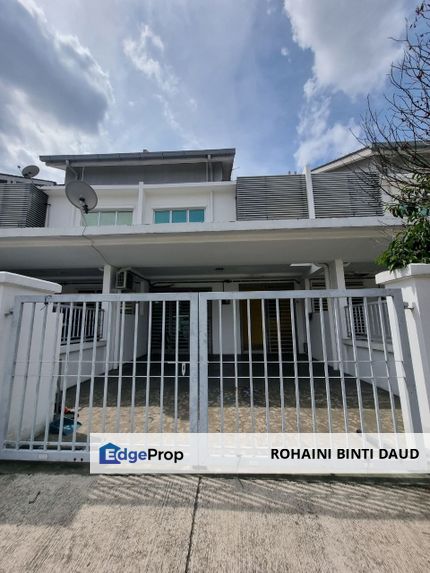 2 Storey Terrace 96 Greenwoods Salak Perdana SEPANG, Selangor, Sepang