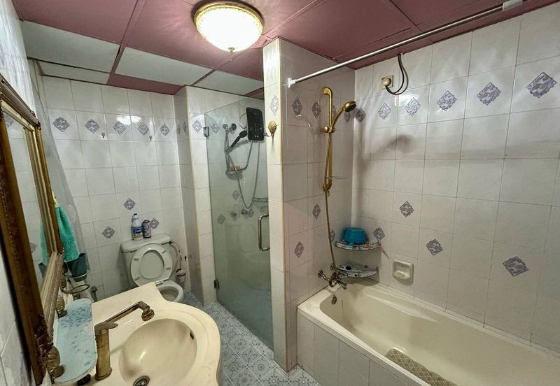 Mutiara Oriental Condominium