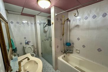 Mutiara Oriental Condominium