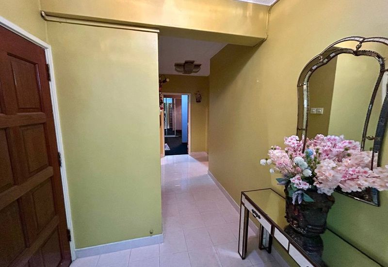 Mutiara Oriental Condominium