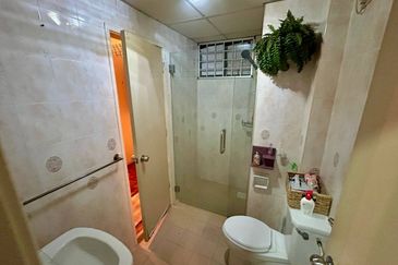 Mutiara Oriental Condominium