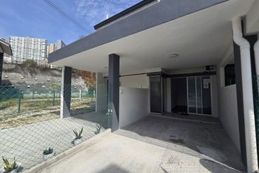 Ground Floor Corner Lot Townhouse @ Residensi Sutera, Bukit Jalil
