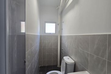 Ground Floor Corner Lot Townhouse @ Residensi Sutera, Bukit Jalil