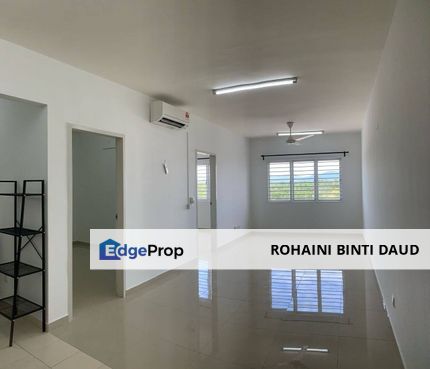 Partial Furnished 3 Room Simfoni Apartment Eco majestic SEMENYIH, Selangor, Semenyih
