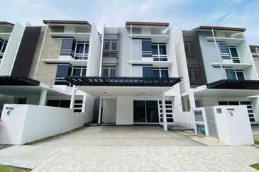 Duta Villa, Presint 14