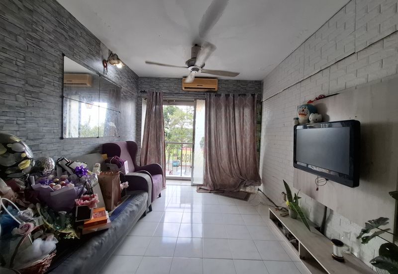 Mawar Apartment (Taman Bunga Raya)