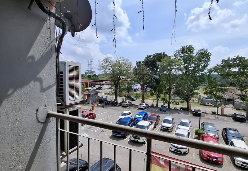 Mawar Apartment (Taman Bunga Raya)
