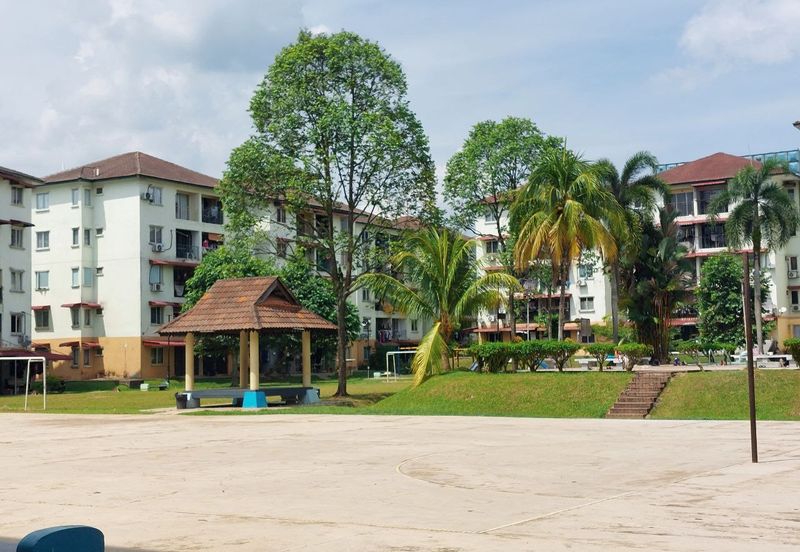Mawar Apartment (Taman Bunga Raya)