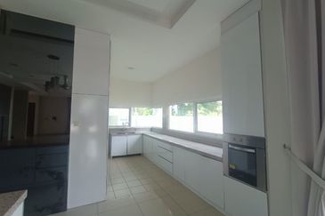 Jacaranda Garden Residence