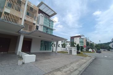 Jacaranda Garden Residence