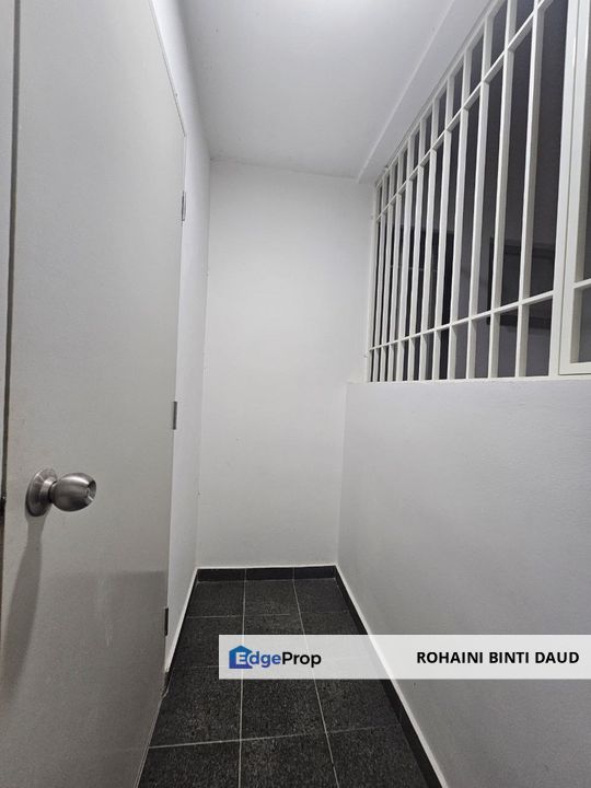 READY MOVE IN Partial Furnished Sensory Residence 3 Room Sensory Residence Southville City BANGI, Selangor, Bangi