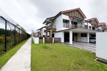 Setia Warisan Tropika