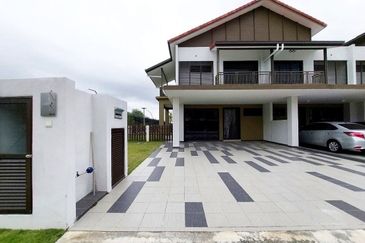 Setia Warisan Tropika