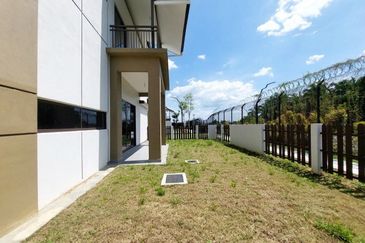 Setia Warisan Tropika