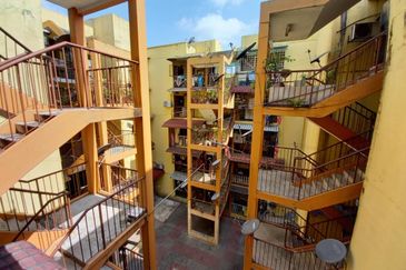 Desa Pandan Apartment