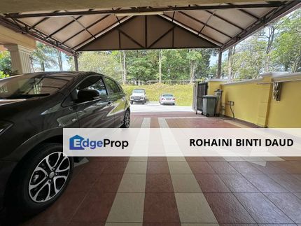 READY MOVE IN Facing Open Renovated 2 Storey Terrace Saujana Impian KAJANG, Selangor, Kajang