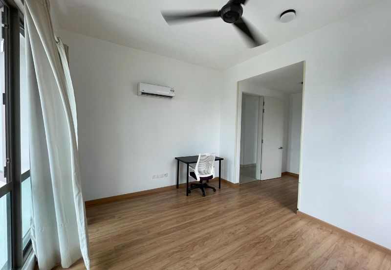 Lake Point Residence