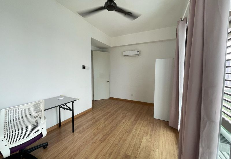 Lake Point Residence