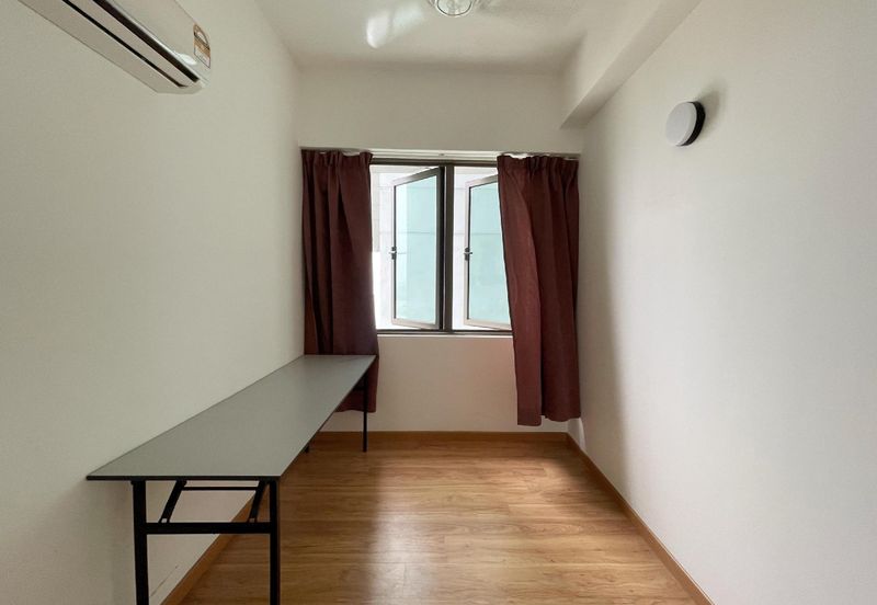 Lake Point Residence